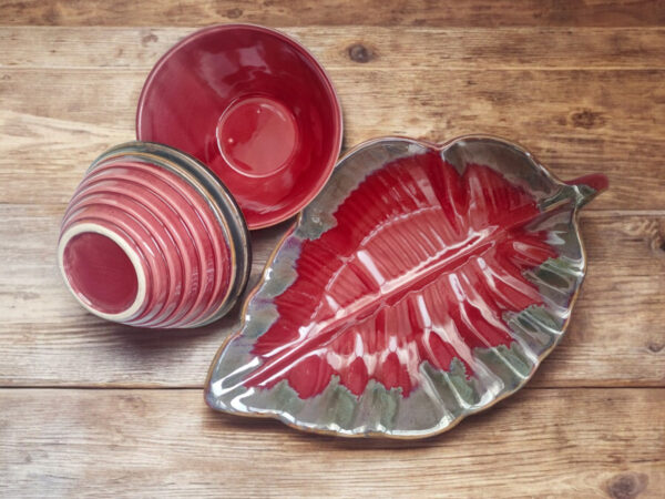 Leaf Platter with Bowls- Maroon Glaze