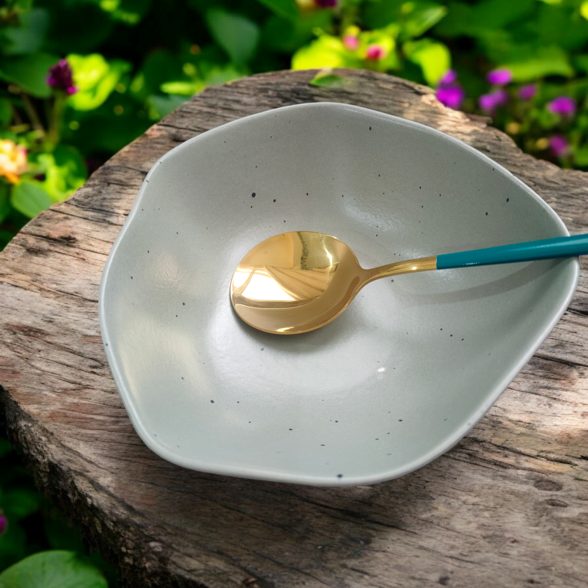 Posh Minimalist Bowl - Image 5